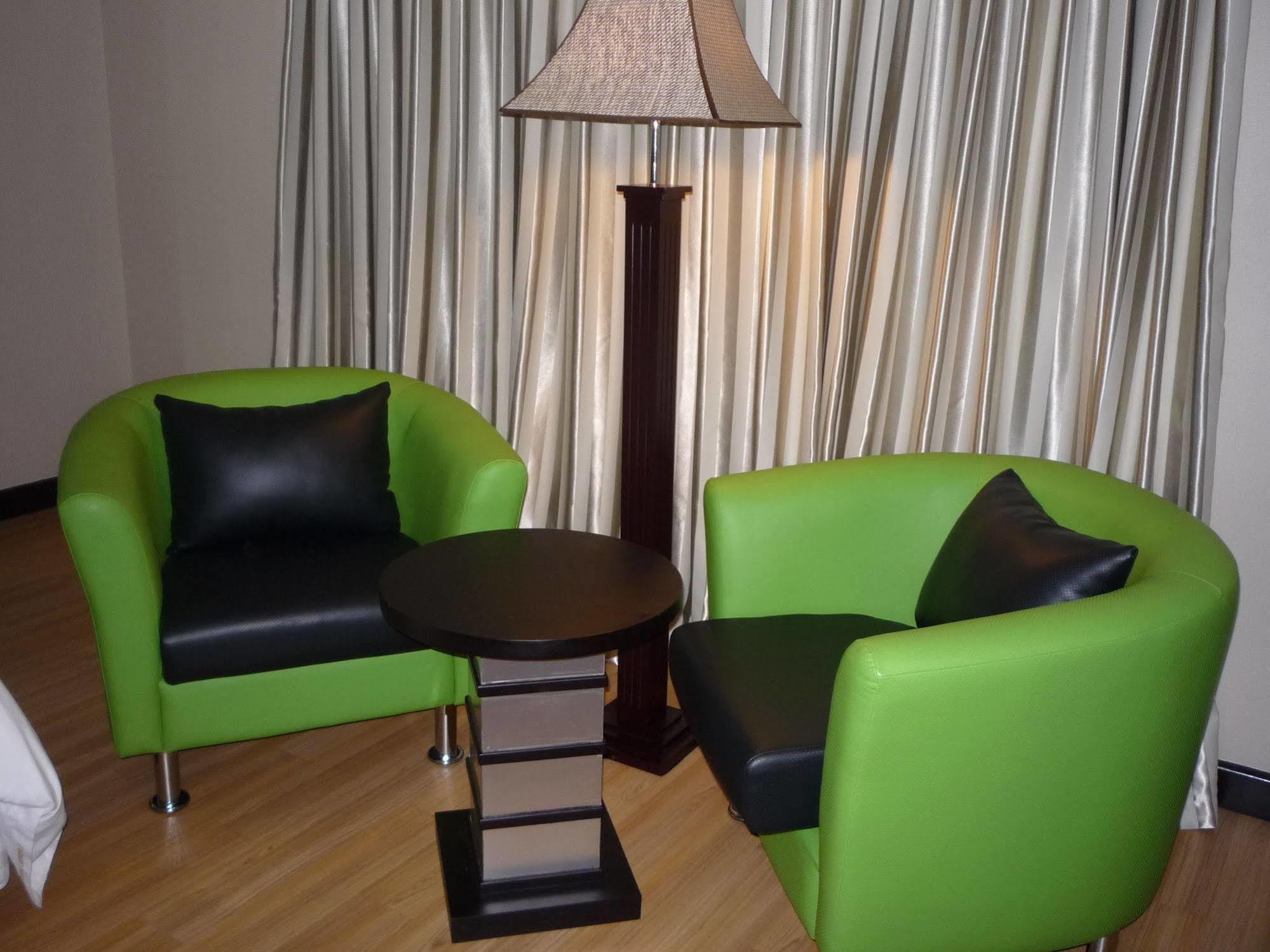 Labuk Hotel Sandakan Exterior foto